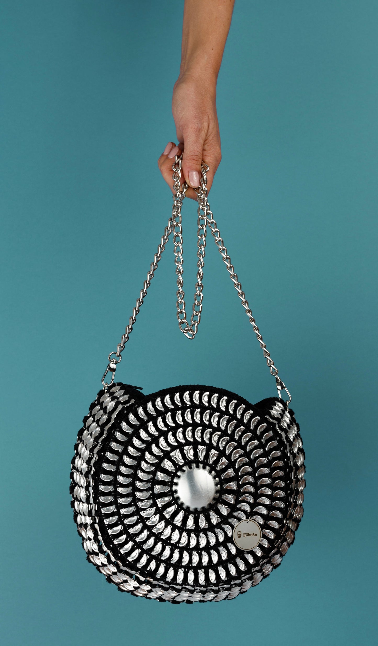 circle silver black purse